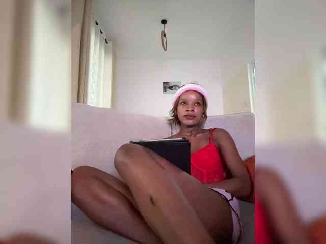 SakuraSweetie webcam