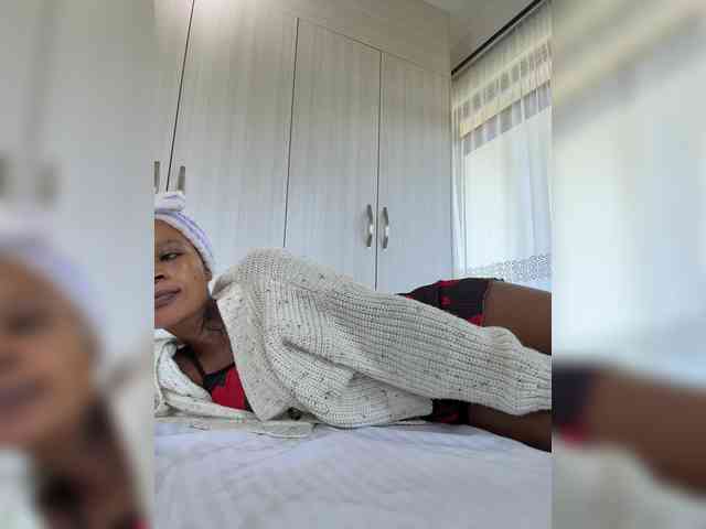 SakuraSweetie webcam