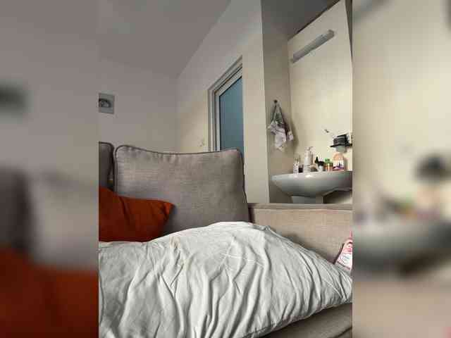 SakuraSweetie webcam