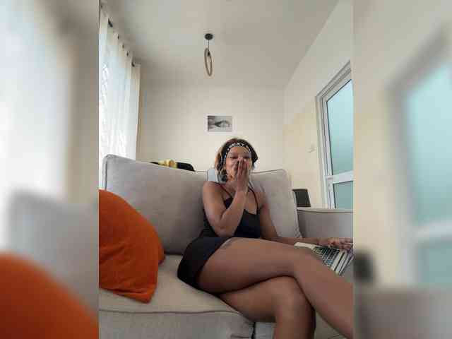 SakuraSweetie webcam