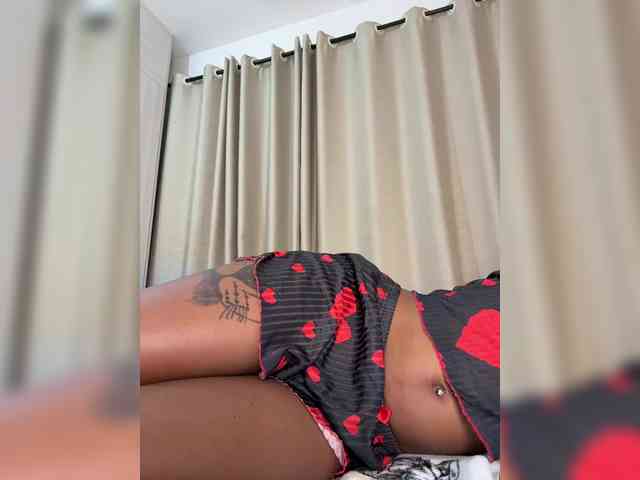 SakuraSweetie webcam