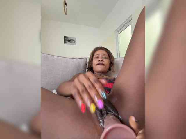 SakuraSweetie webcam
