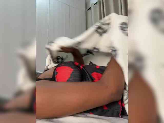SakuraSweetie webcam