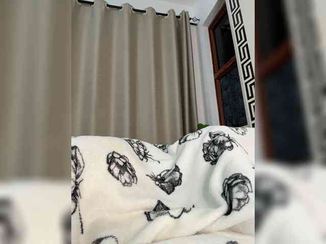 SakuraSweetie webcam