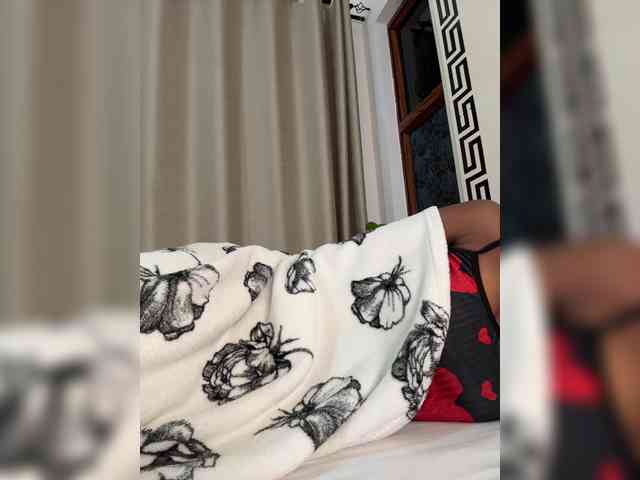 SakuraSweetie webcam