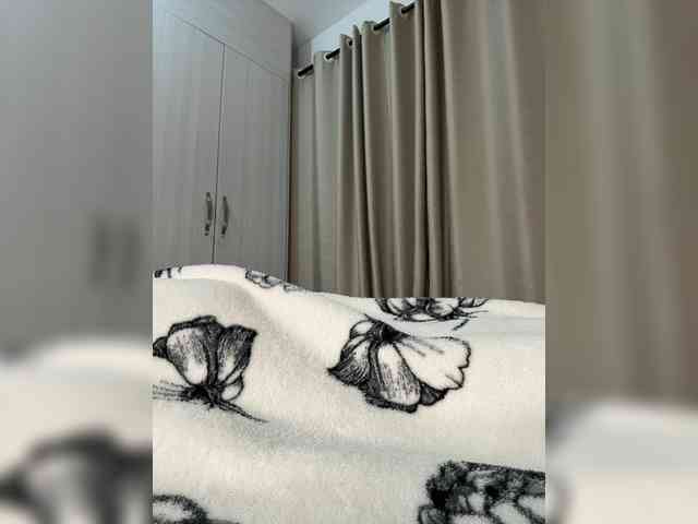 SakuraSweetie webcam