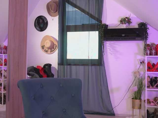 VixenIvy live webcam show