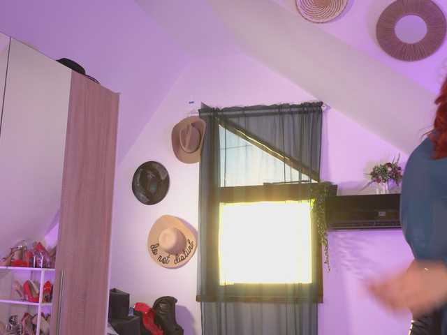 VixenIvy live webcam show