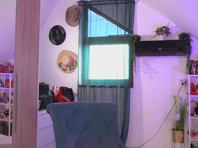 VixenIvy webcam