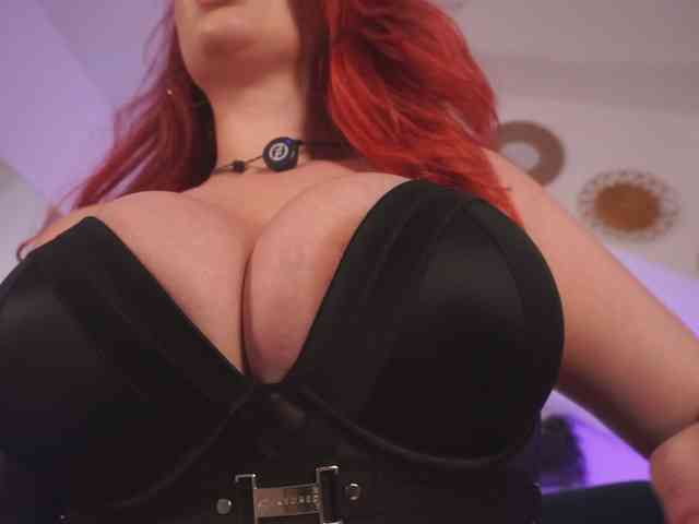 VixenIvy webcam
