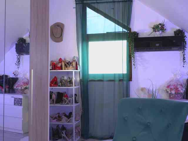 VixenIvy webcam