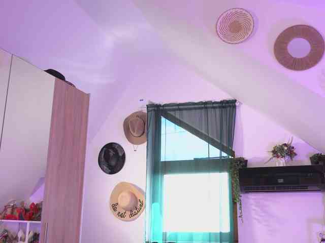 VixenIvy webcam
