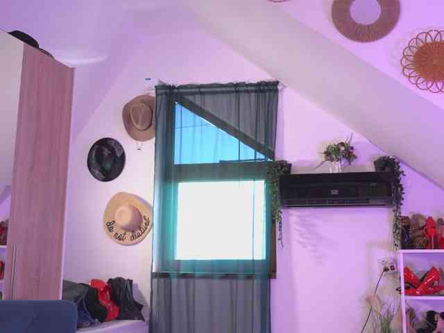 VixenIvy webcam