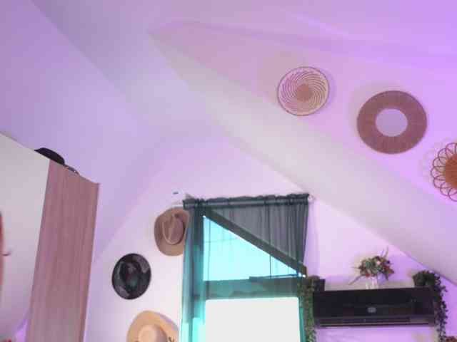 VixenIvy webcam