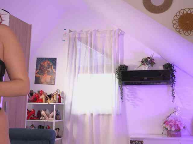 VixenIvy webcam