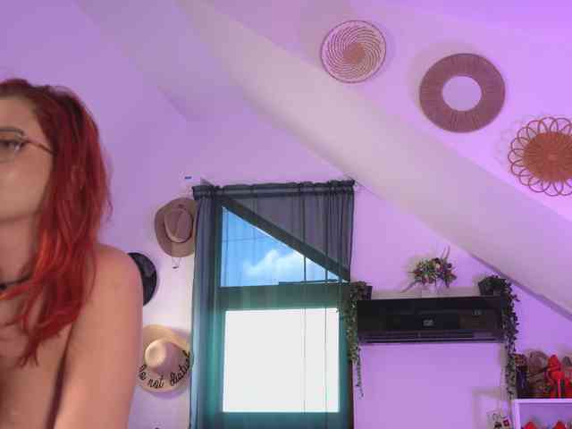 VixenIvy webcam