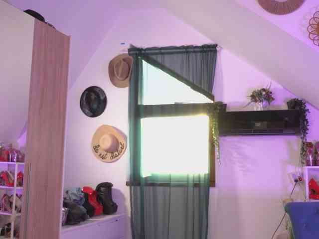 VixenIvy webcam