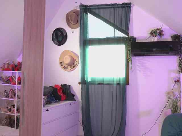 VixenIvy webcam
