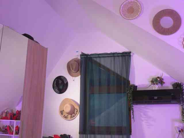 VixenIvy webcam
