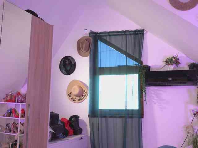 VixenIvy webcam
