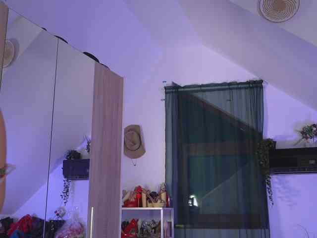 VixenIvy webcam