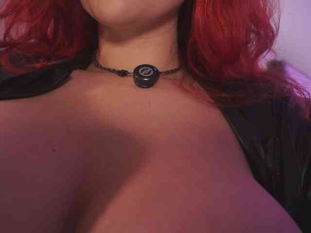 VixenIvy webcam