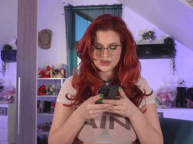 VixenIvy webcam