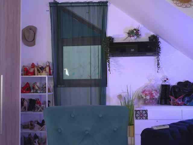 VixenIvy webcam