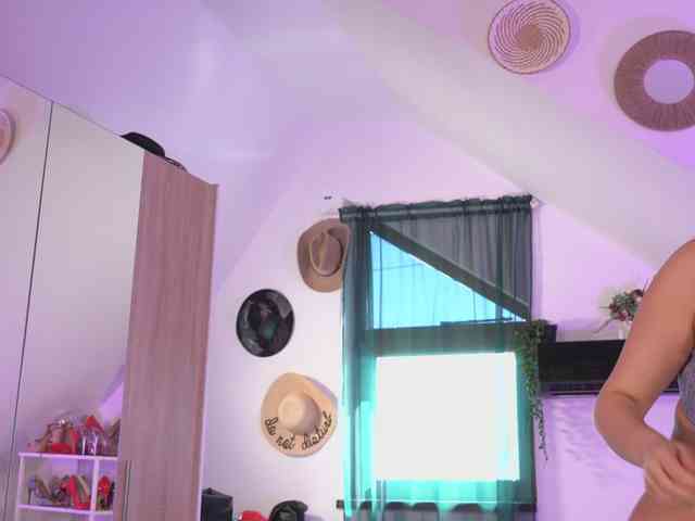 VixenIvy webcam