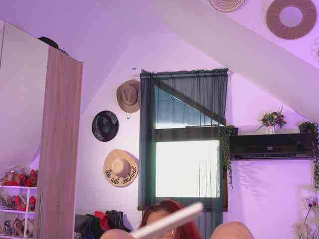 VixenIvy webcam
