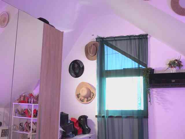 VixenIvy webcam