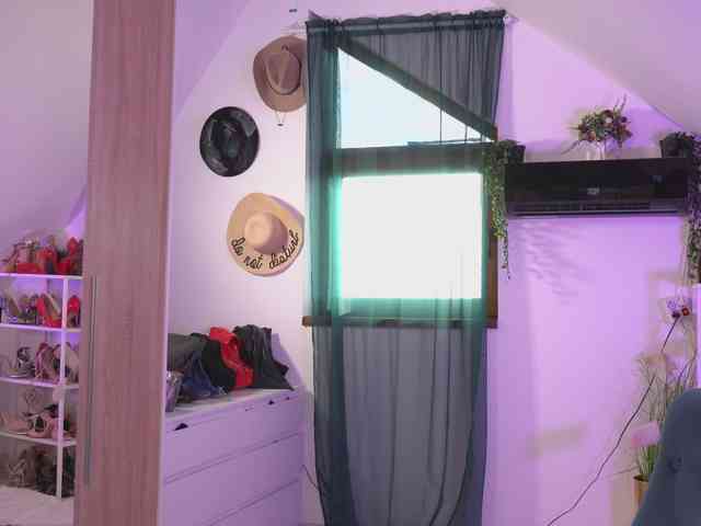 VixenIvy webcam