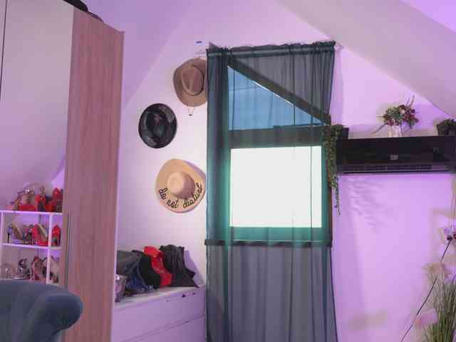 VixenIvy webcam