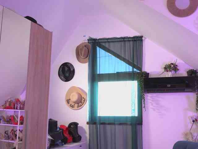 VixenIvy webcam
