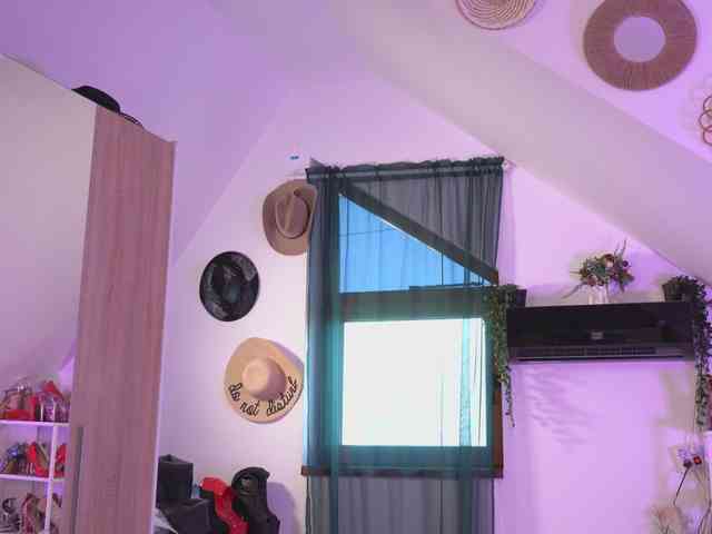 VixenIvy webcam