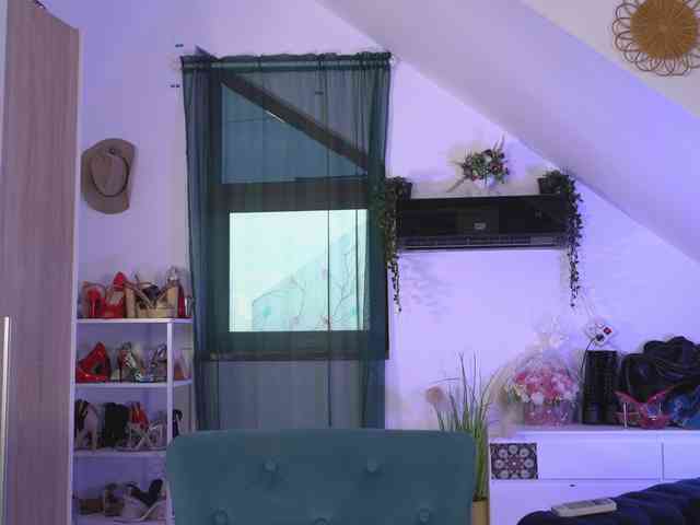VixenIvy webcam