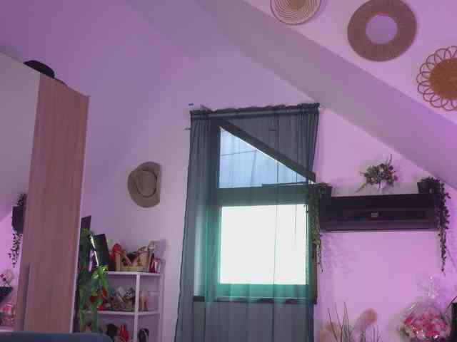 VixenIvy webcam