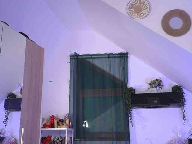 VixenIvy webcam