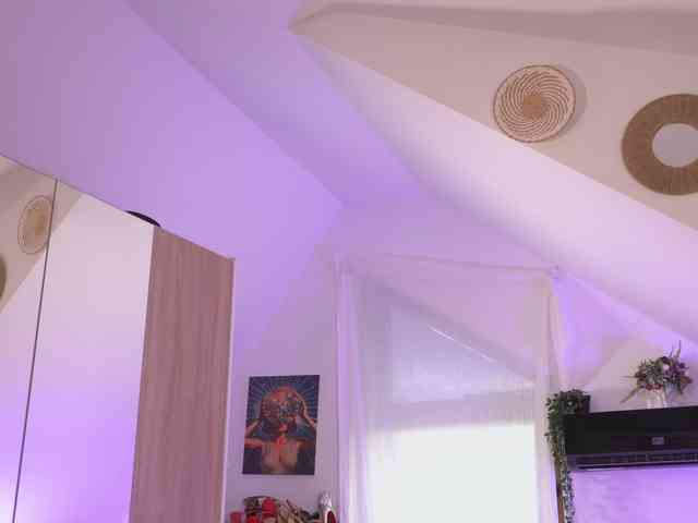 VixenIvy webcam