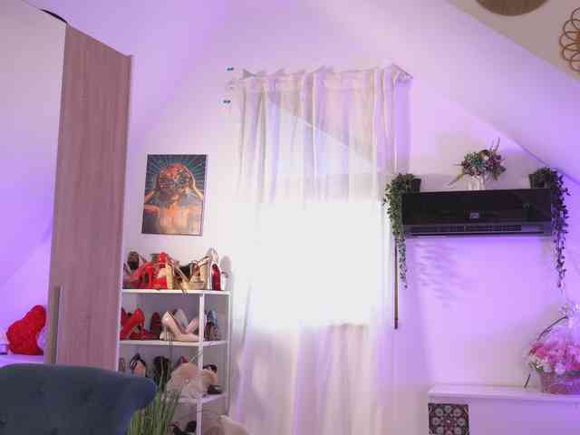 VixenIvy webcam