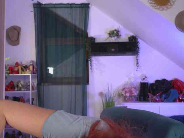 VixenIvy webcam