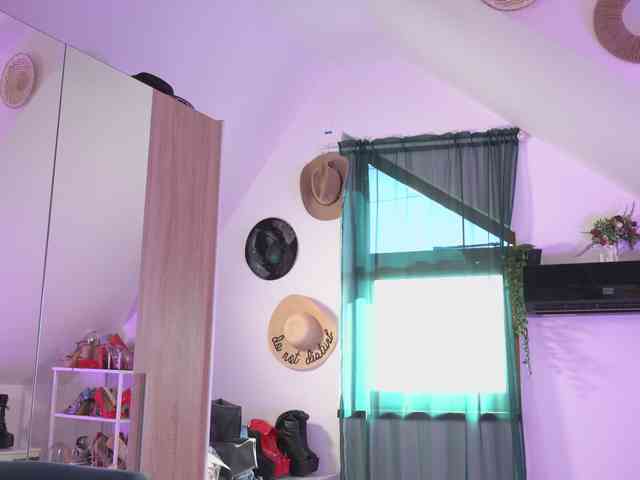VixenIvy webcam