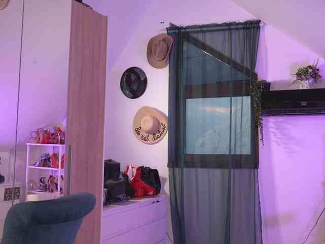 VixenIvy webcam