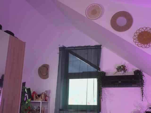 VixenIvy webcam