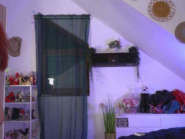 VixenIvy webcam