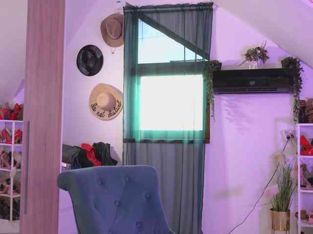 VixenIvy webcam