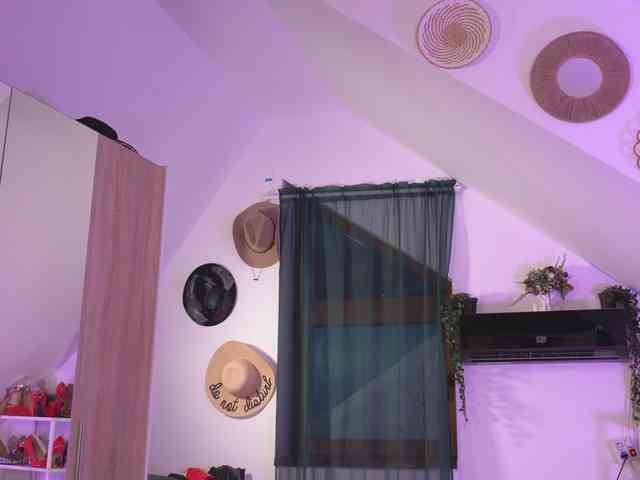 VixenIvy webcam