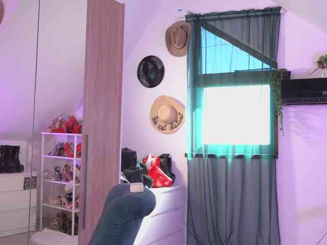 VixenIvy webcam