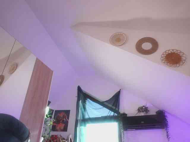 VixenIvy webcam