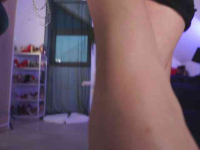 VixenIvy webcam